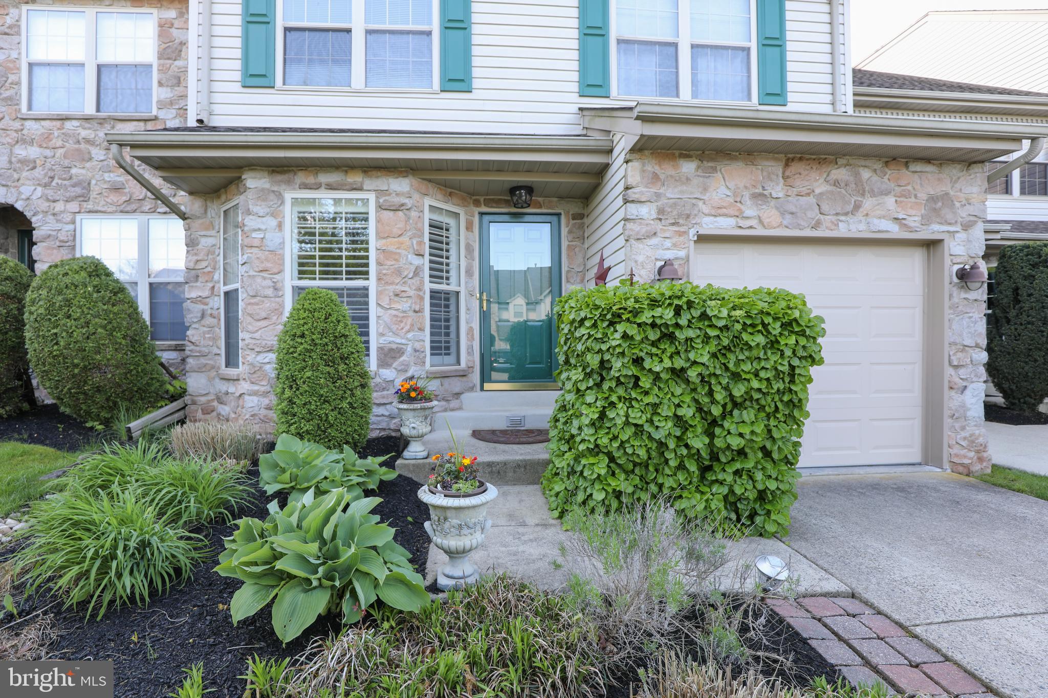 5083 Raintree Court Doylestown, PA 18902 - Photo 2 of 35 Gallery Image 2