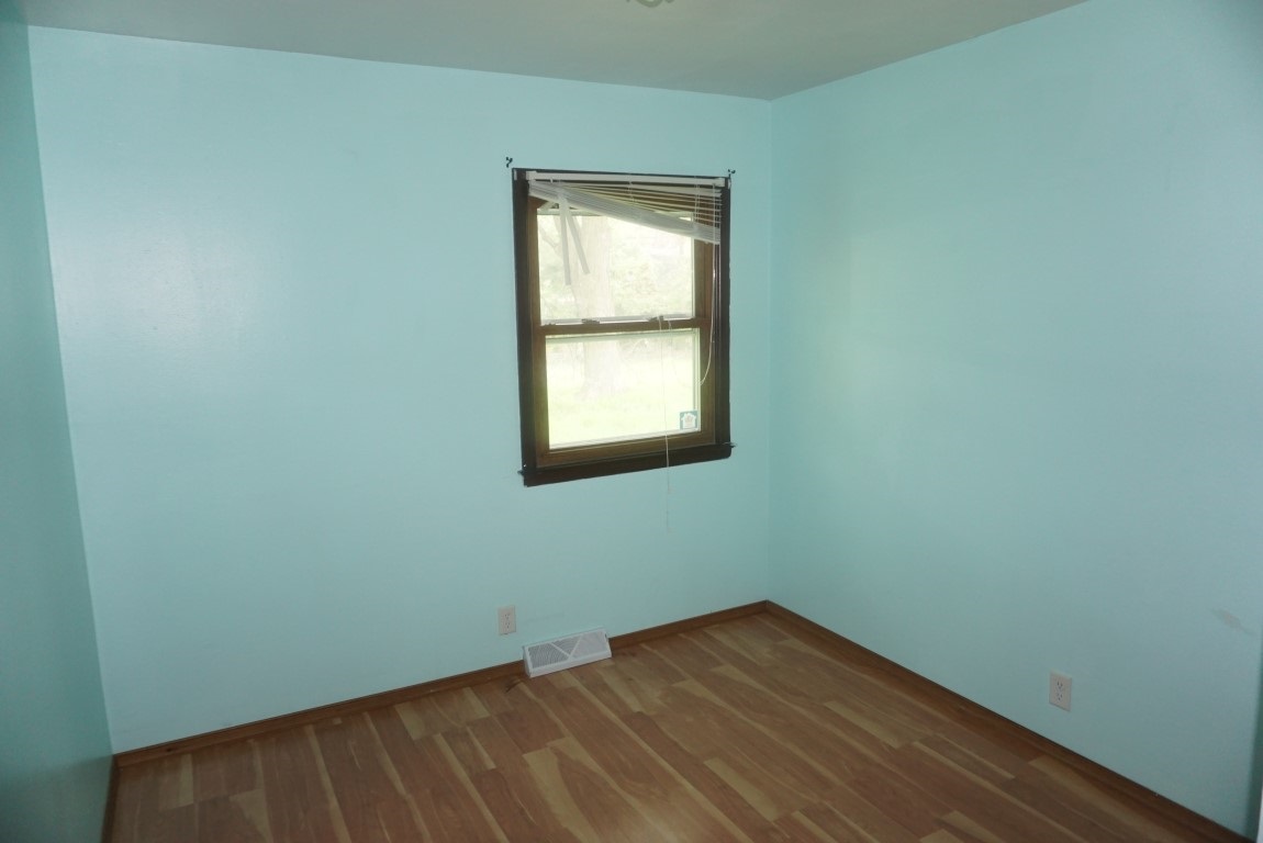 2105 North Alpine Road Rockford, IL 61107 - Photo 7 of 15 an empty room with a window