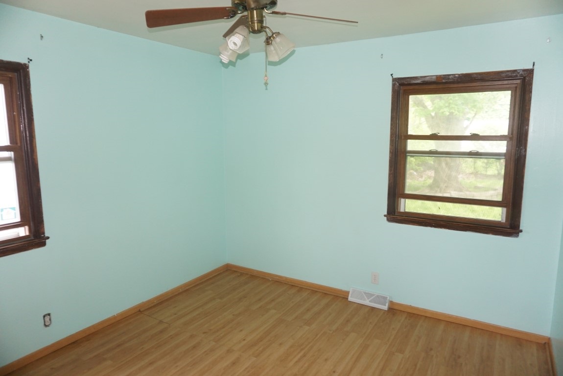 2105 North Alpine Road Rockford, IL 61107 - Photo 8 of 15 an empty room with a window