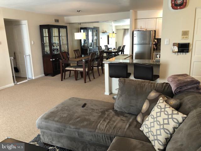 3205 Delaire Landing Road Philadelphia, PA 19114 - Photo 4 of 27