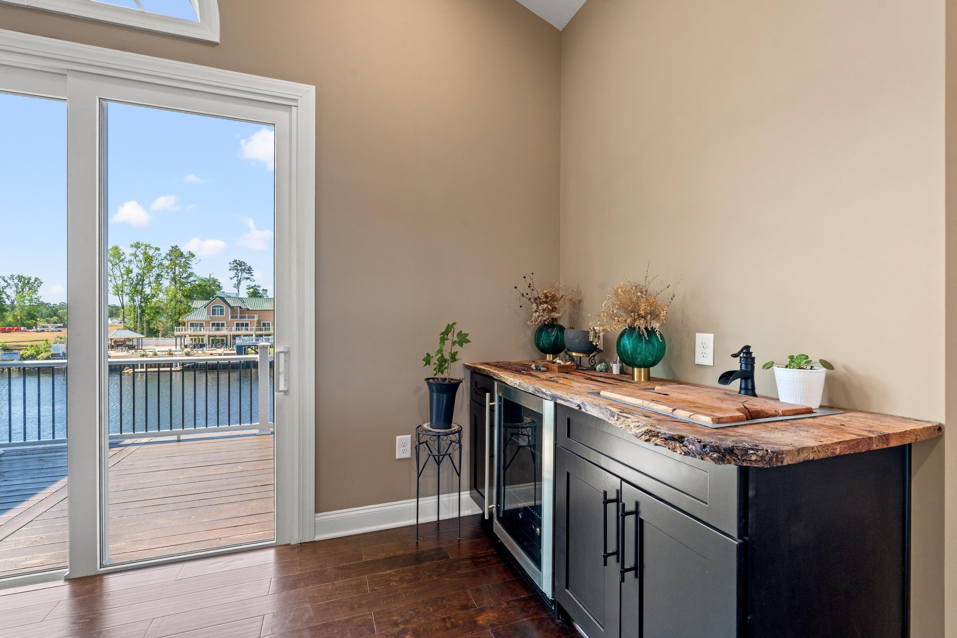 2618 Riverside Drive Myrtle Beach, SC 29579 - Photo 6 of 47