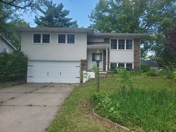 $190,000 | 30 Parkview Drive, Eldridge, IA 52748