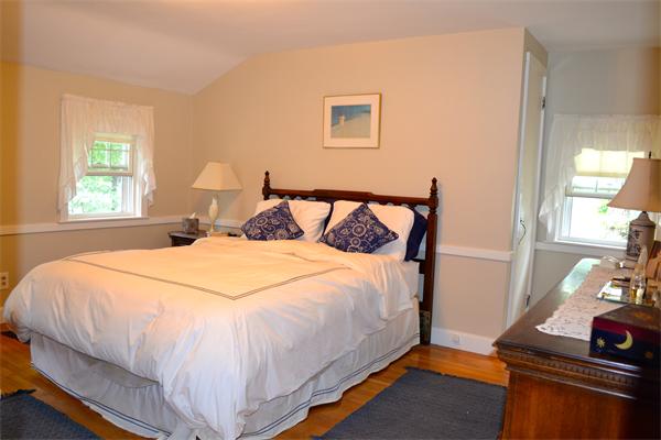 164 Ledgewood Road Dedham, MA 02026 - Photo 14 of 17 Gallery Image 14