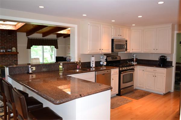 164 Ledgewood Road Dedham, MA 02026 - Photo 3 of 17 Gallery Image 3