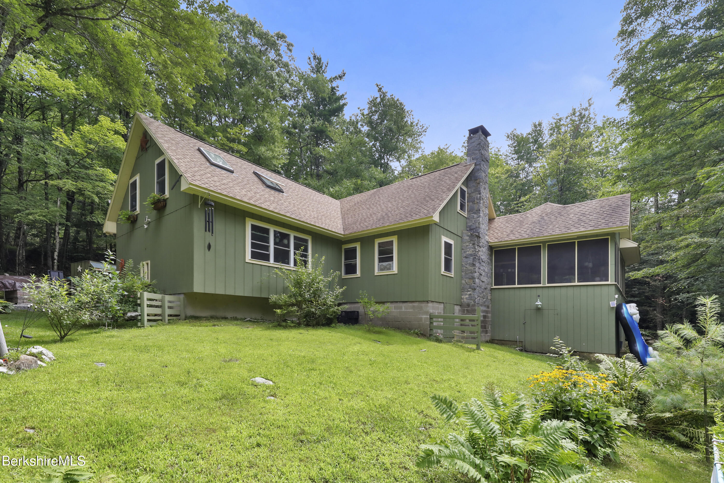 140 Pease Road 15 Exterior Front