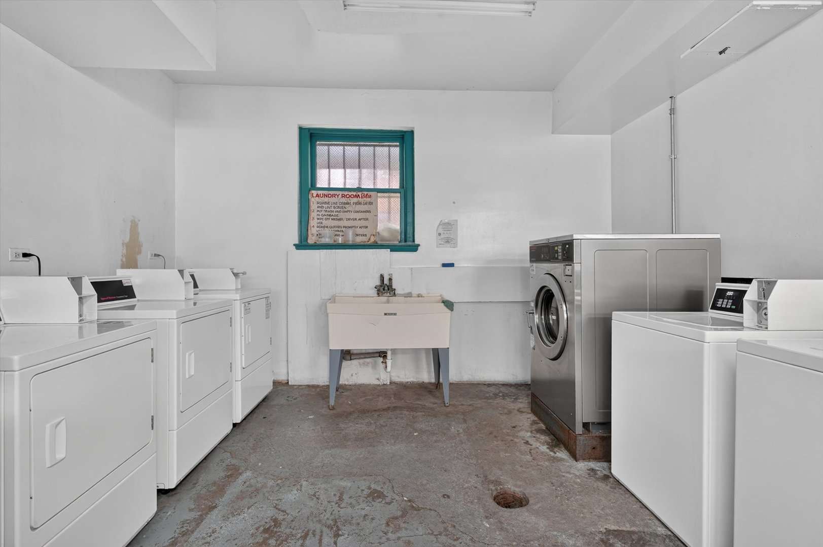 7017 South Merrill Avenue, Unit 305 Chicago, IL 60649 - Photo 21 of 41