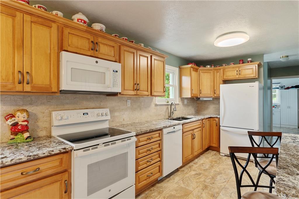 760 Mercer Road Butler, PA 16001 - Photo 8 of 41 Gallery Image 8
