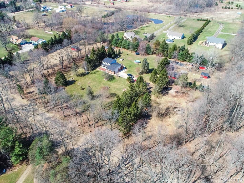 7160 Crofoot Road Fowlerville, MI 48836 - Photo 5 of 46 Gallery Image 5