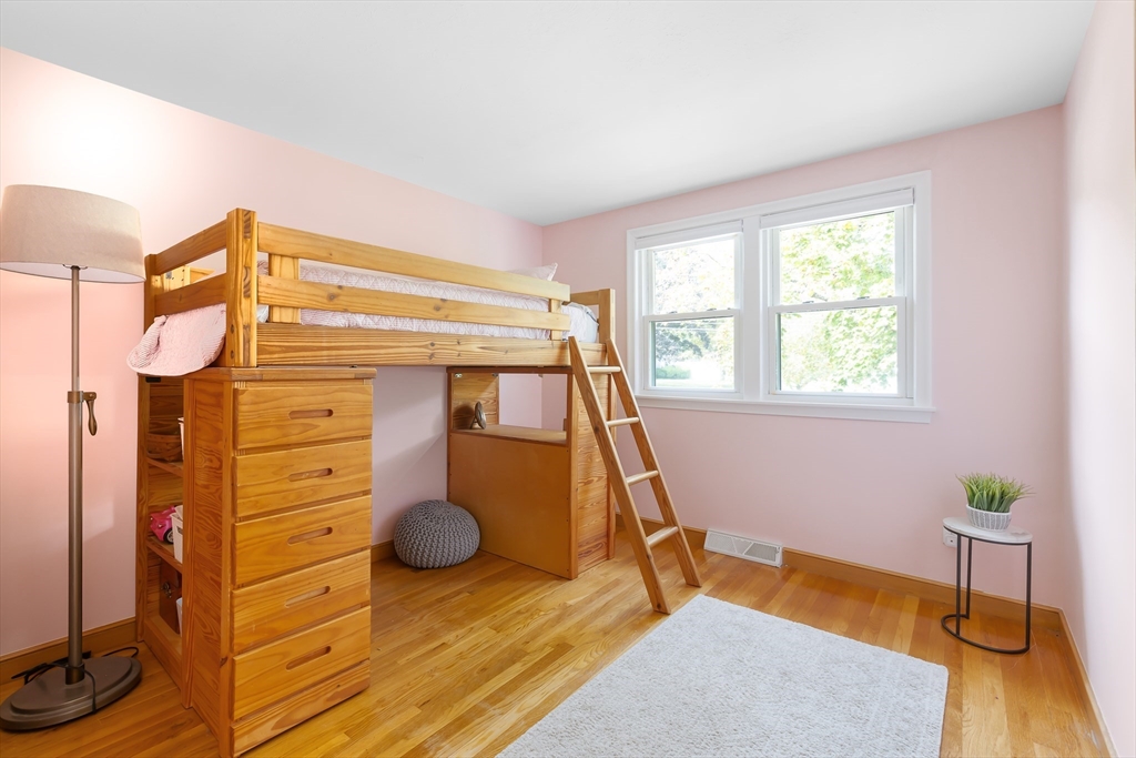 152 Albemarle Road Norwood, MA 02062 - Photo 13 of 34