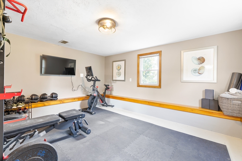 152 Albemarle Road Norwood, MA 02062 - Photo 24 of 34