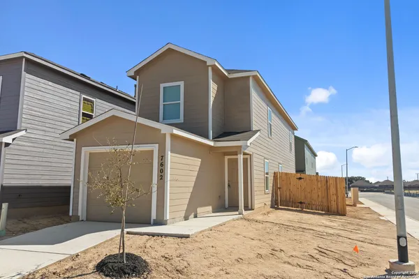 $1,545 | 7602 Chancery Gate, San Antonio, TX 78253