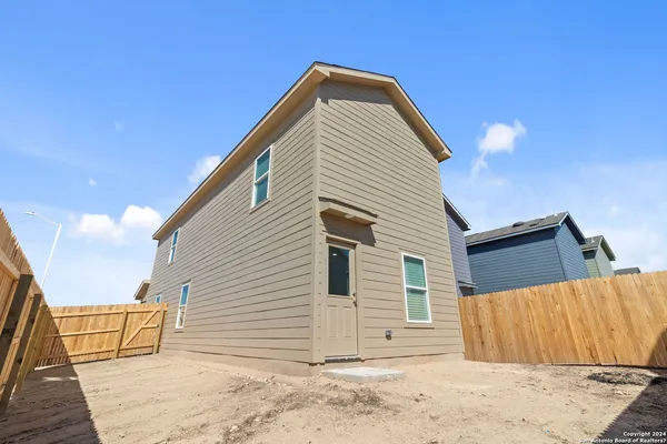 $1,545 | 7602 Chancery Gate, San Antonio, TX 78253