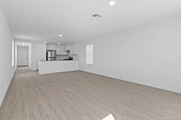 $1,545 | 7602 Chancery Gate, San Antonio, TX 78253