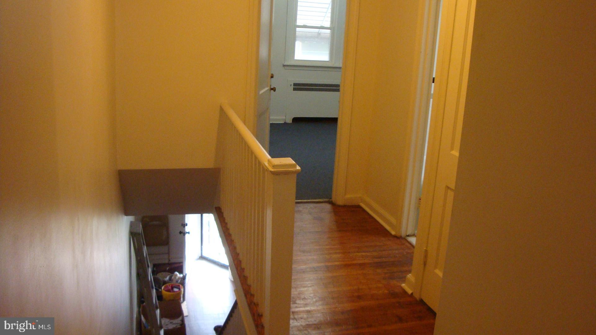 122 Richfield Road Upper Darby, PA 19082 - Photo 8 of 22