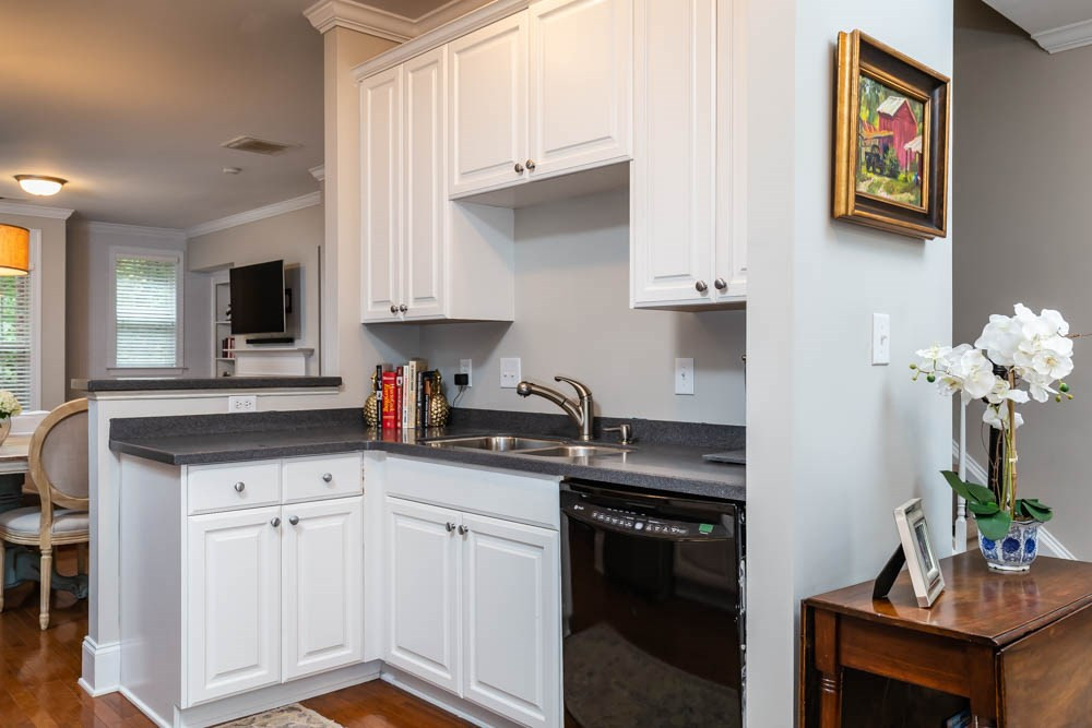 623 Highpark Lane Raleigh, NC 27608 - Photo 4 of 19 Photo 4