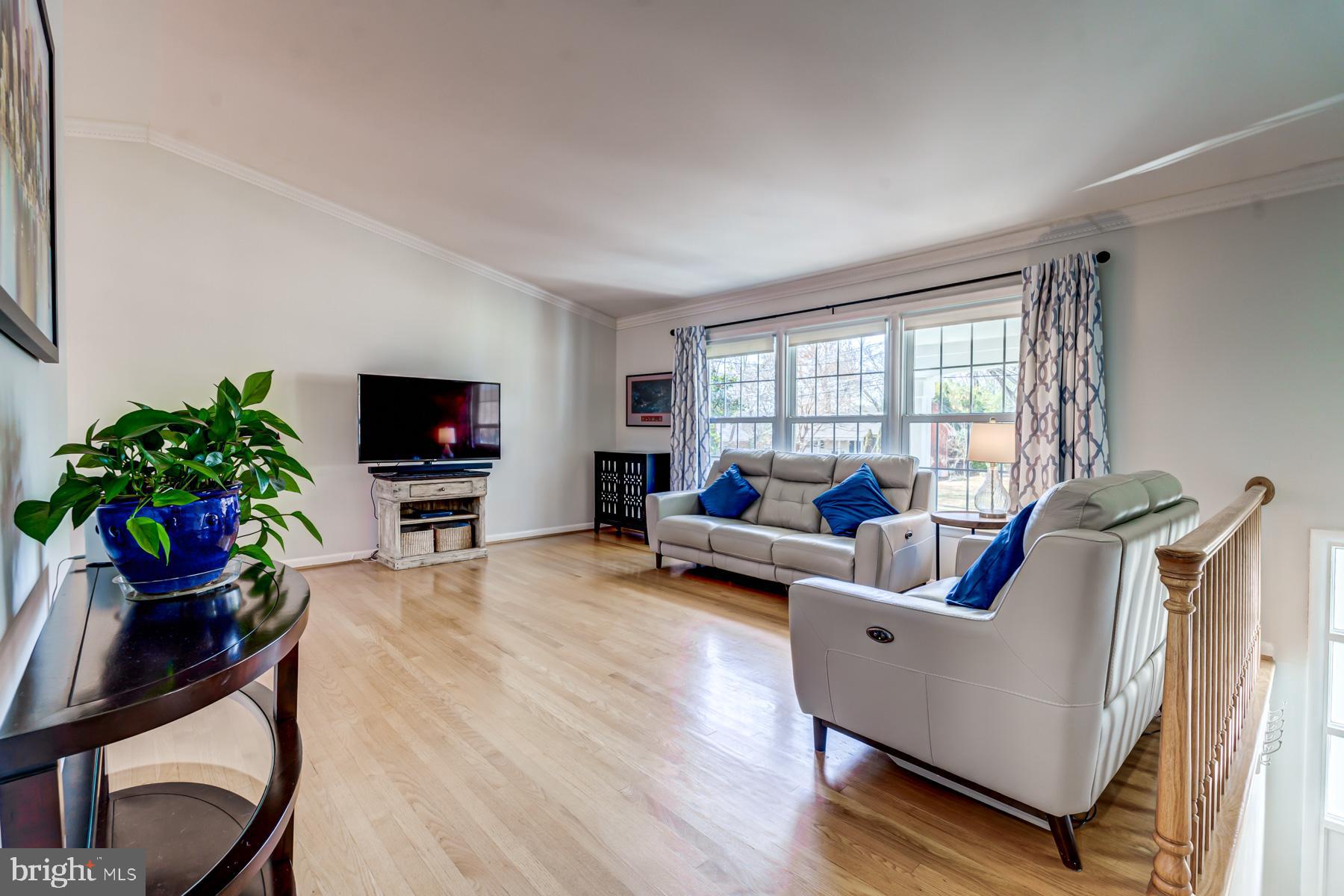 8703 Bradgate Road Alexandria, VA 22308 - Photo 3 of 54