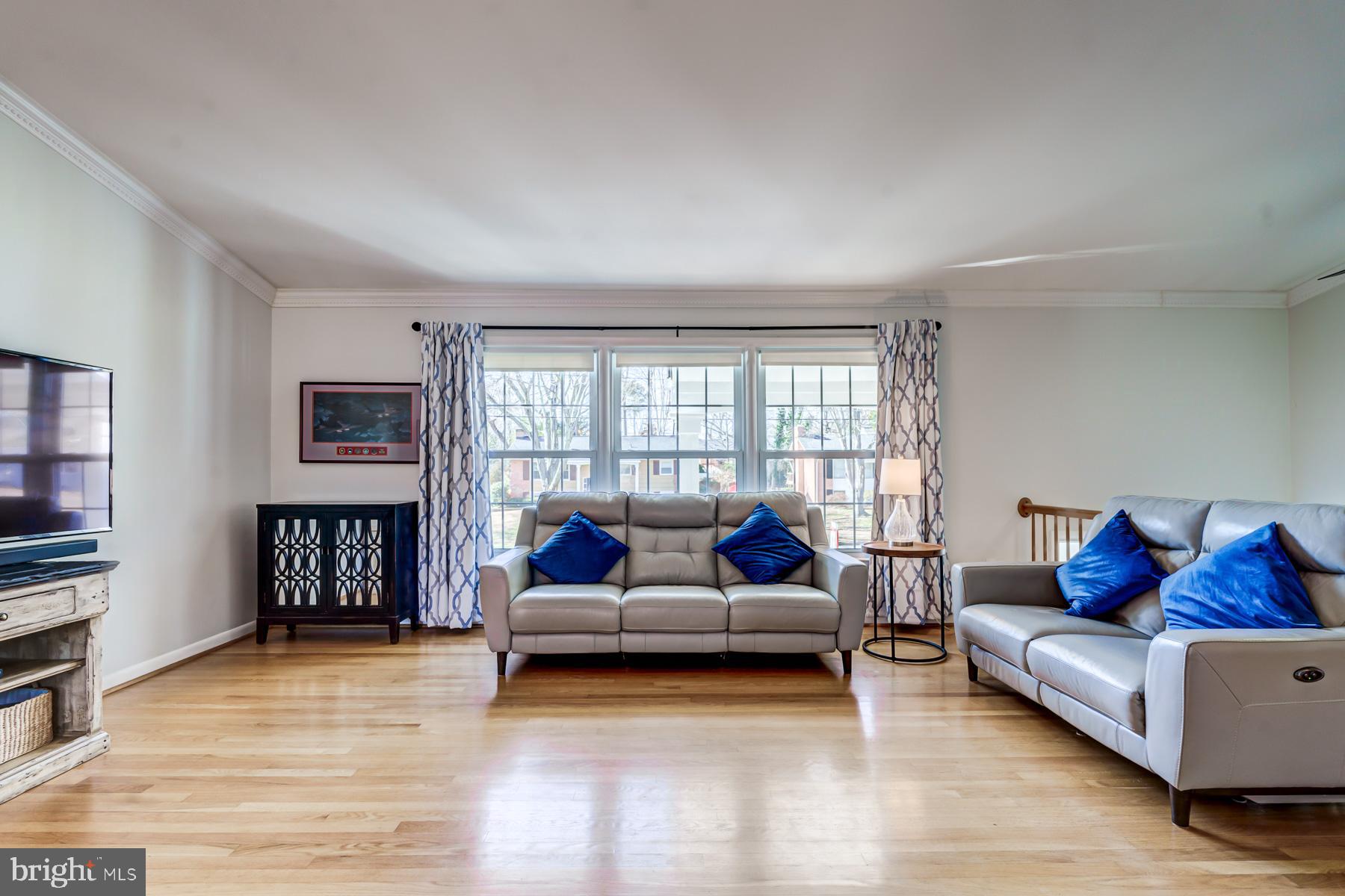 8703 Bradgate Road Alexandria, VA 22308 - Photo 5 of 54