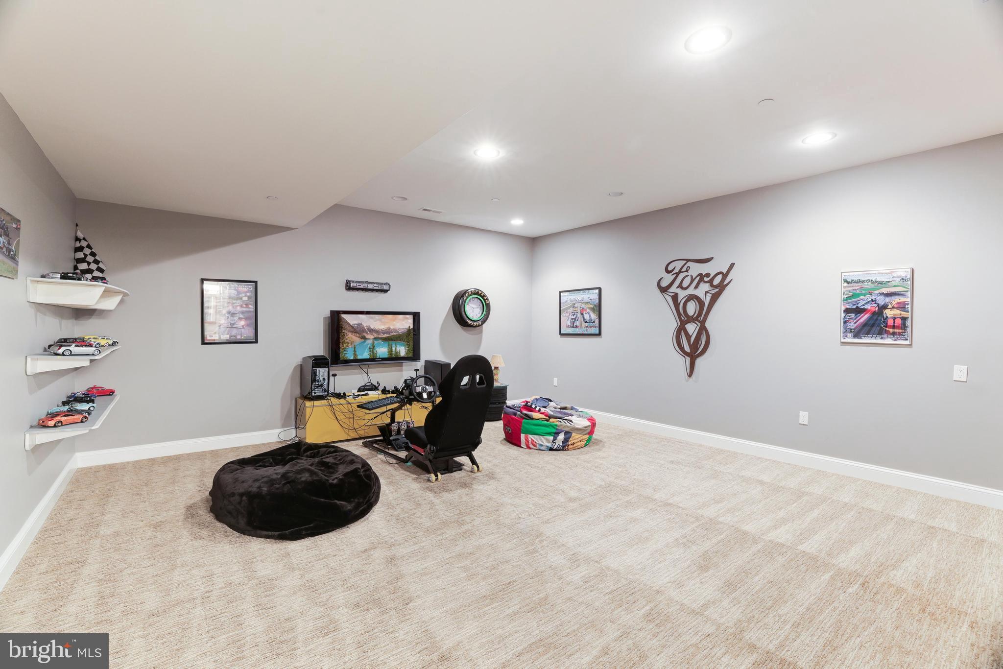 6502 Quaker Ridge Road North Bethesda, MD 20852 - Photo 52 of 60 Media/Gaming Room