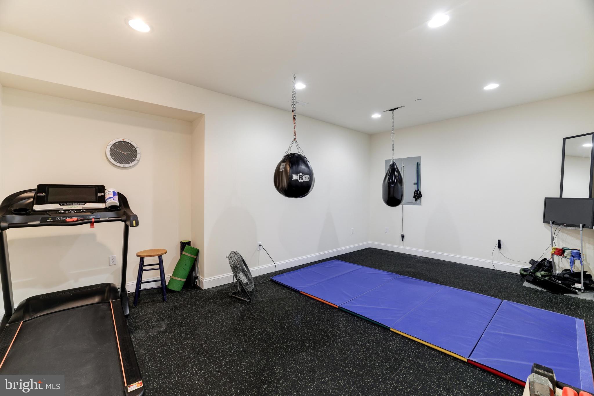 6502 Quaker Ridge Road North Bethesda, MD 20852 - Photo 53 of 60 Workout Room