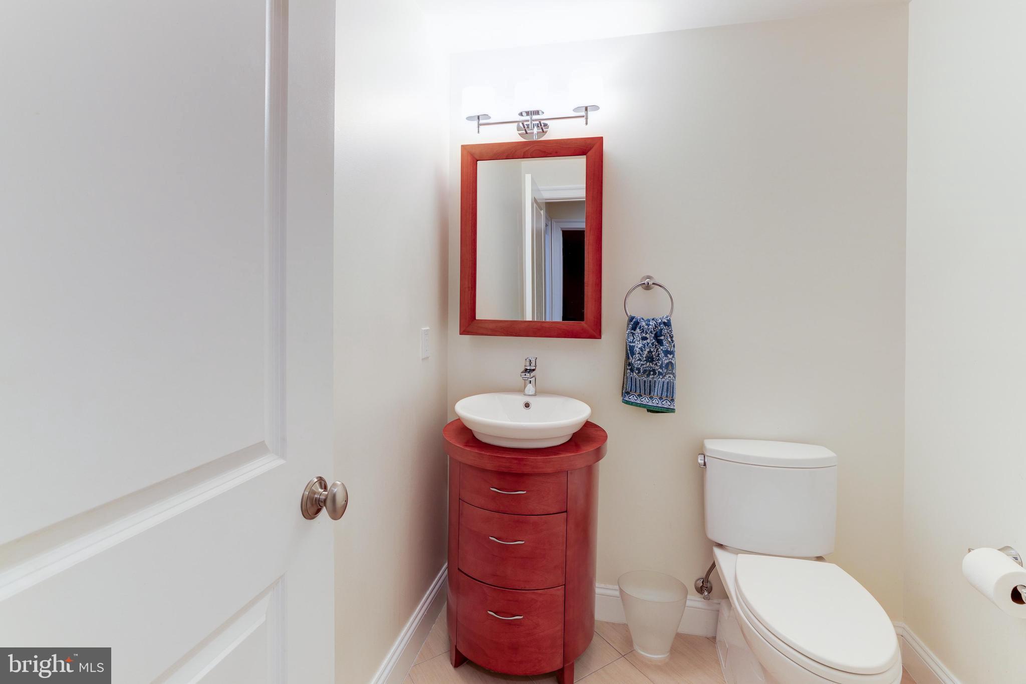 6502 Quaker Ridge Road North Bethesda, MD 20852 - Photo 54 of 60 And a powder room