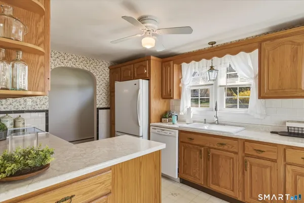 $400,000 | 204 Branford Road, North Branford, CT 06471