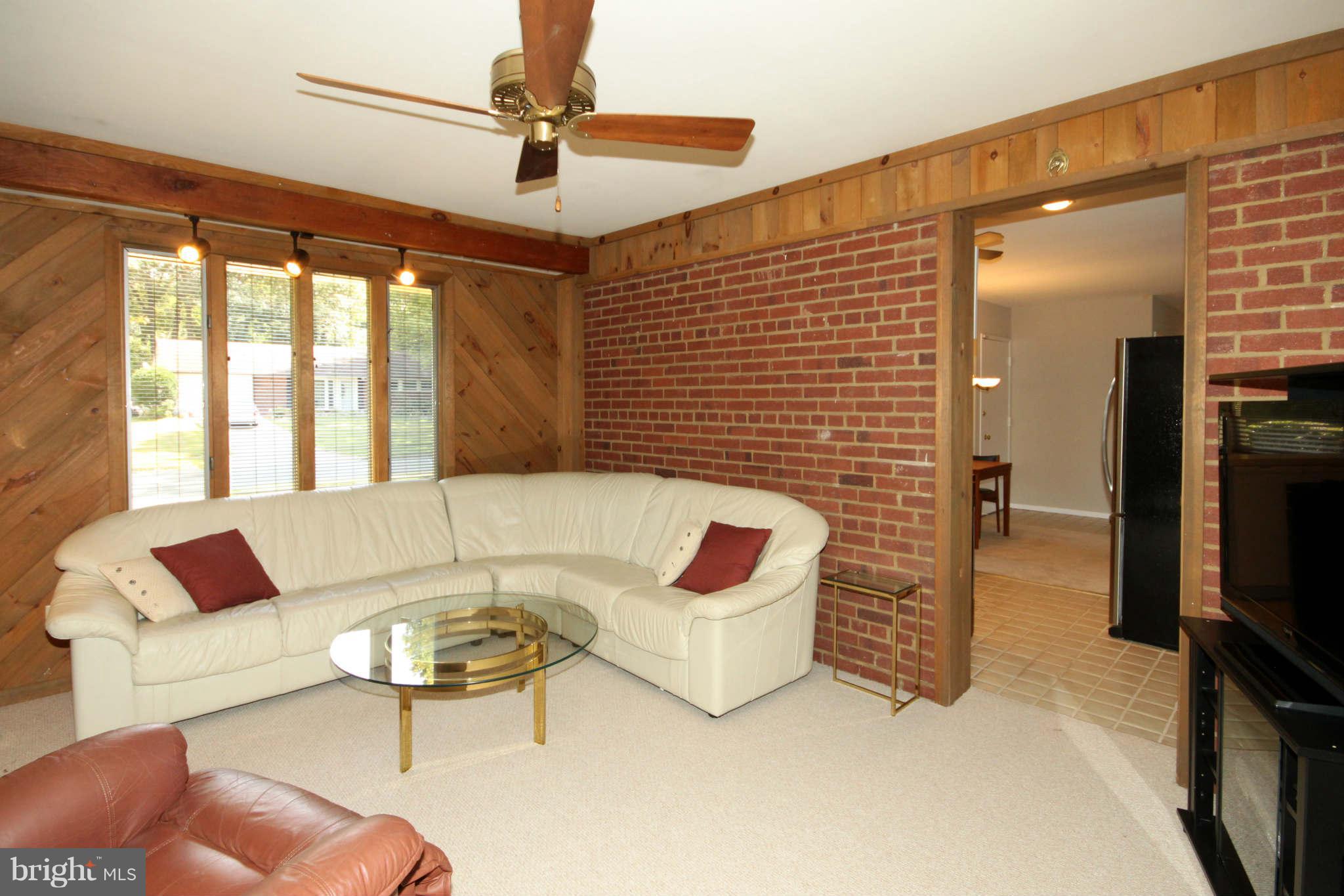 5500 Blacksburg Road Springfield, VA 22151 - Photo 13 of 26 Family Room