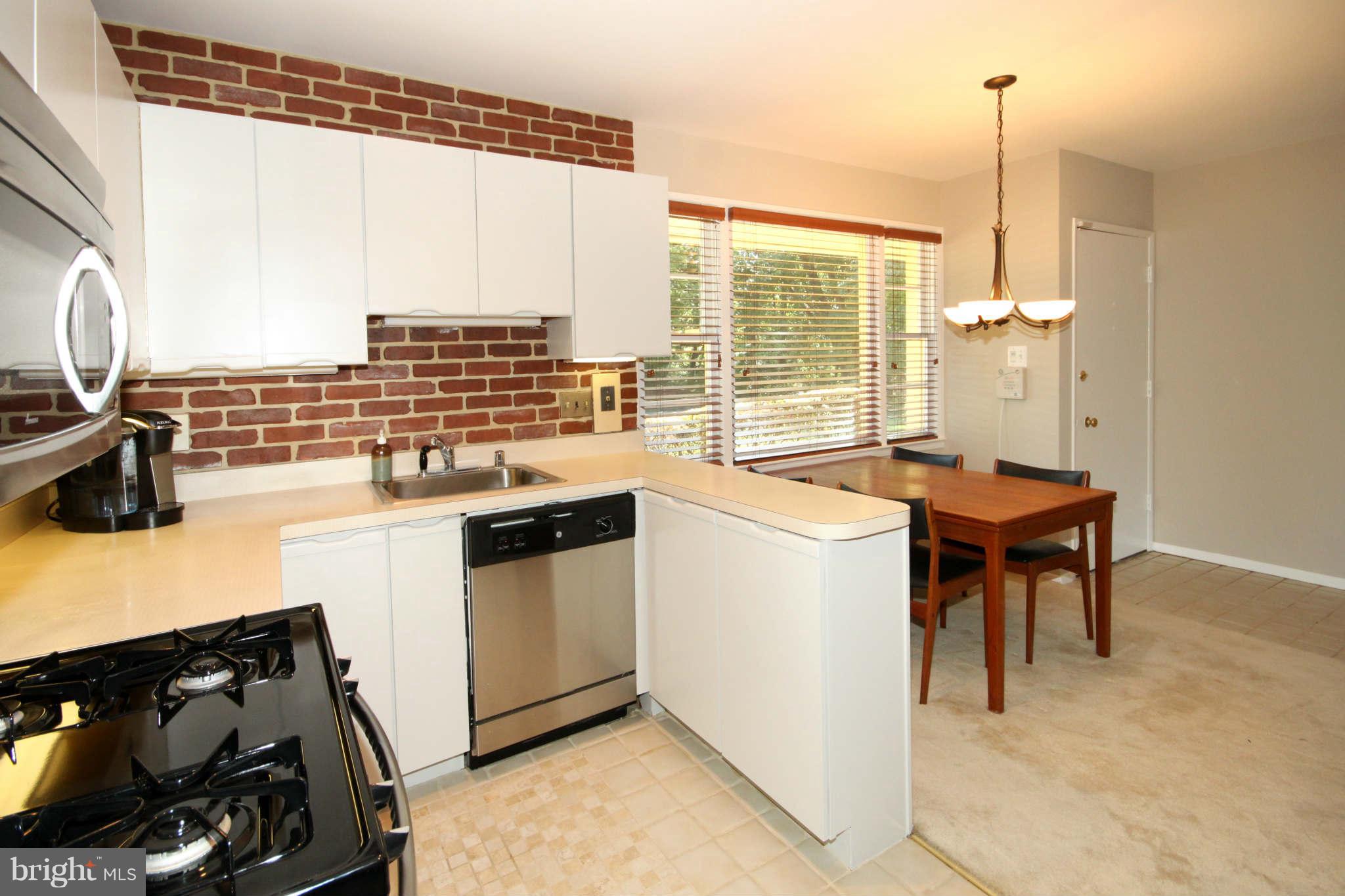 5500 Blacksburg Road Springfield, VA 22151 - Photo 9 of 26 Kitchen
