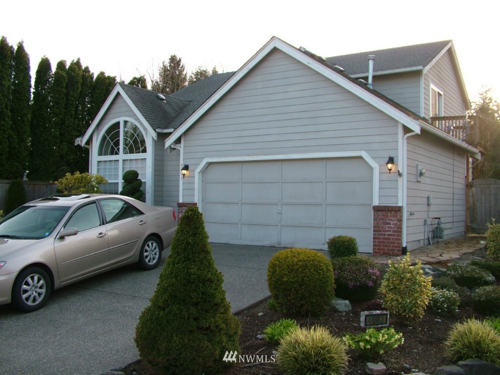 4003 Northeast 18th Street Renton, WA 98056 - Photo 1 of 15