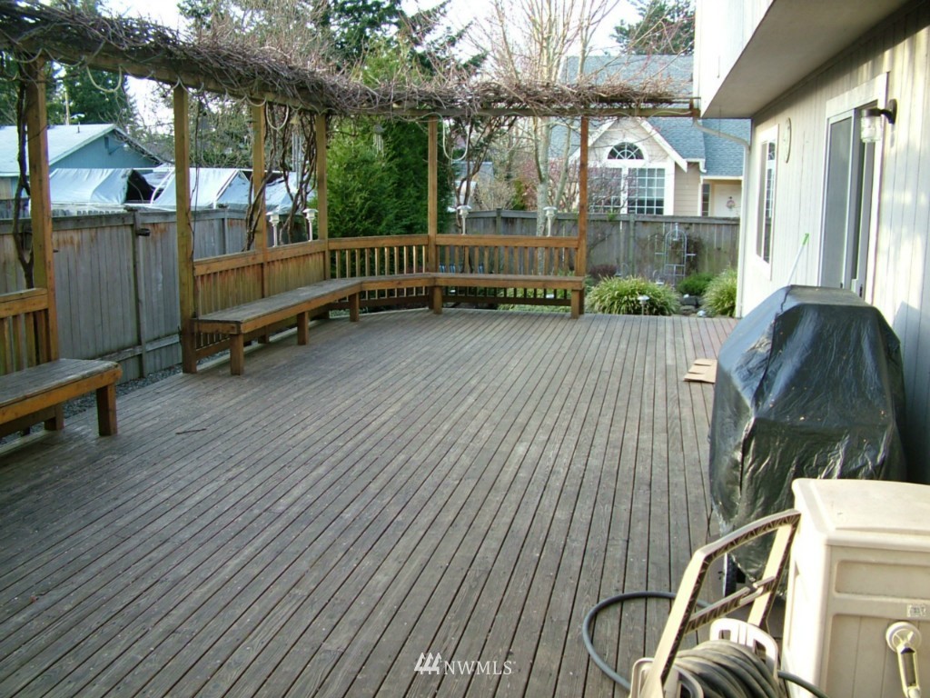 4003 Northeast 18th Street Renton, WA 98056 - Photo 11 of 15