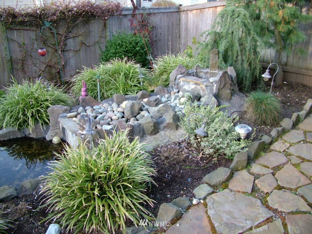 4003 Northeast 18th Street Renton, WA 98056 - Photo 14 of 15