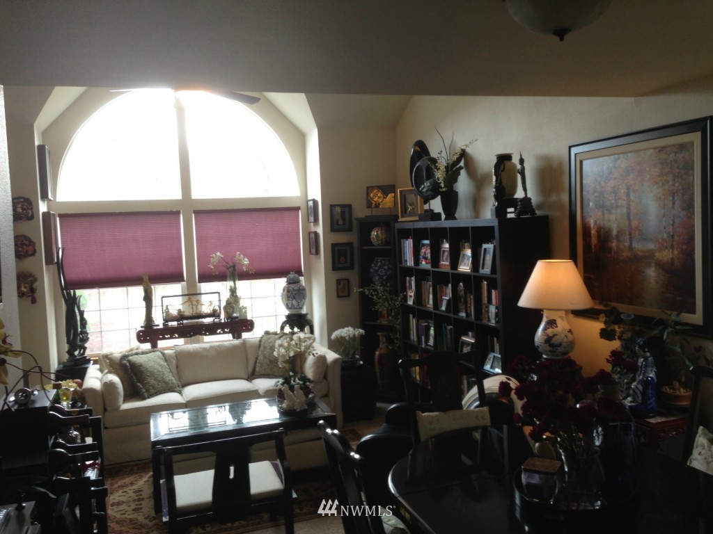 4003 Northeast 18th Street Renton, WA 98056 - Photo 8 of 15
