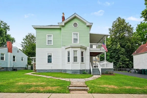 $325,000 | 166 Chelsea Place, Cincinnati, OH 45233