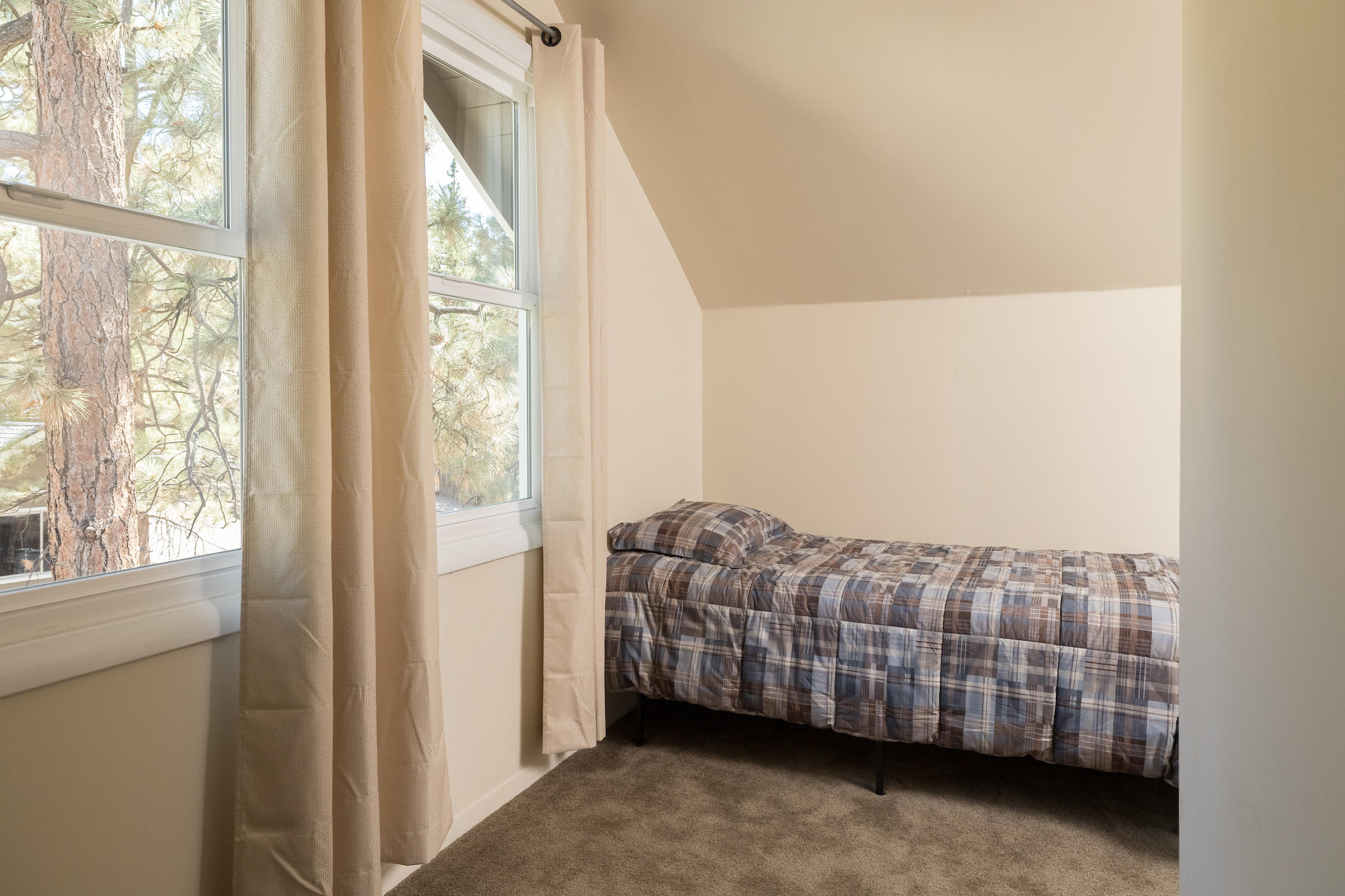 195 Elgin Road Big Bear Lake, CA 92315 - Photo 23 of 30 IMG_1906