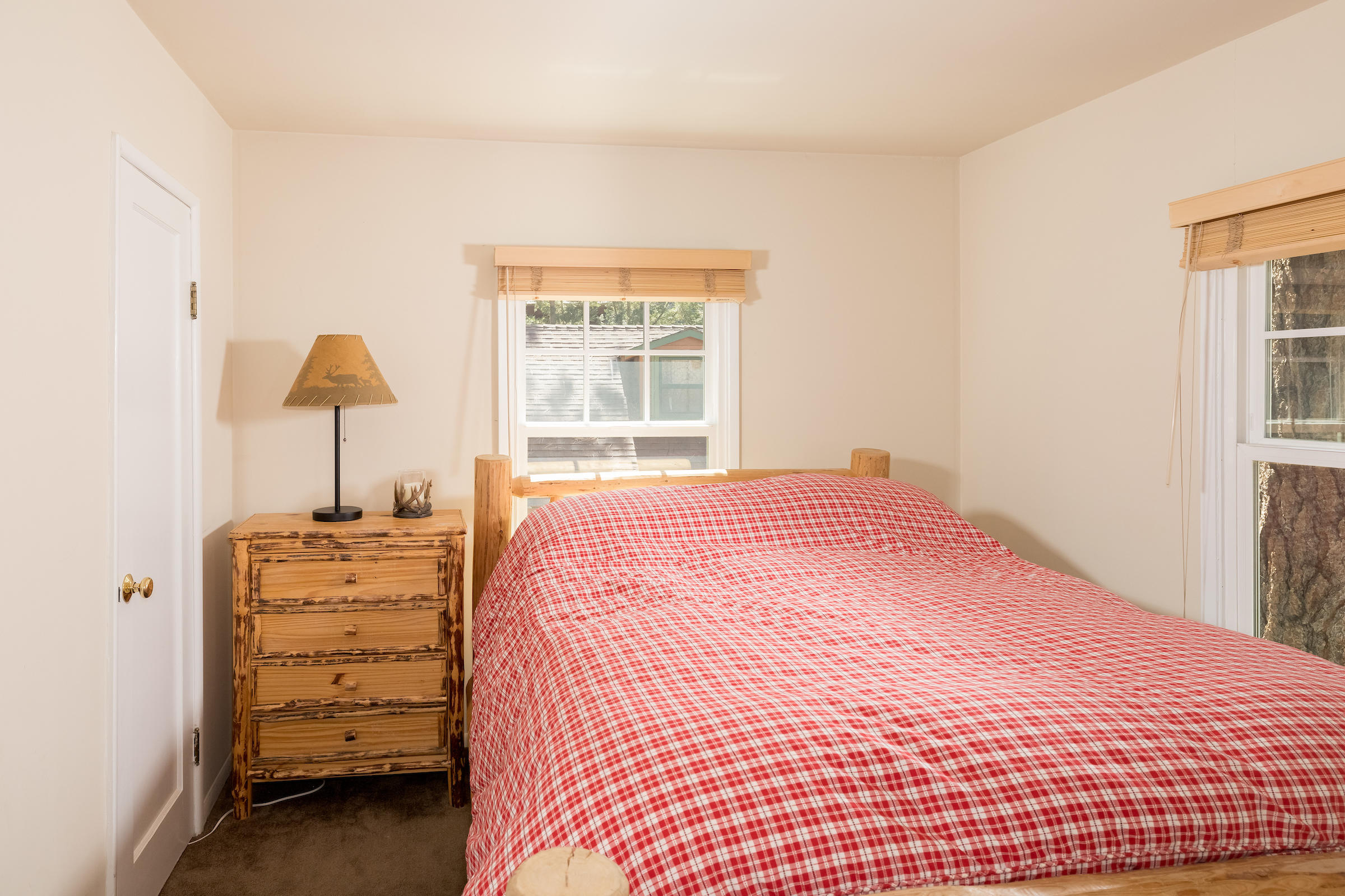 195 Elgin Road Big Bear Lake, CA 92315 - Photo 9 of 30 IMG_1874-Edit