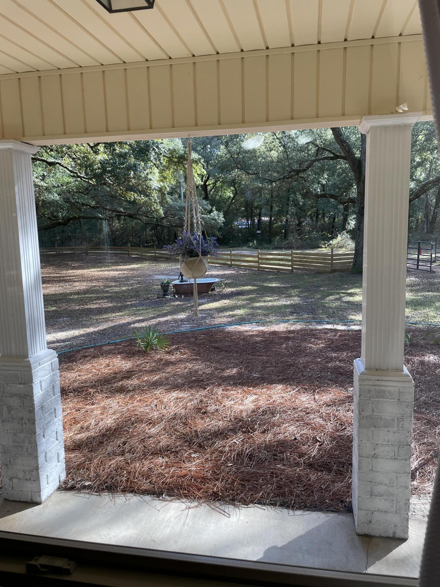 9238 Barney Broxson Road Milton, FL 32583 - Photo 10 of 31 IMG_7311