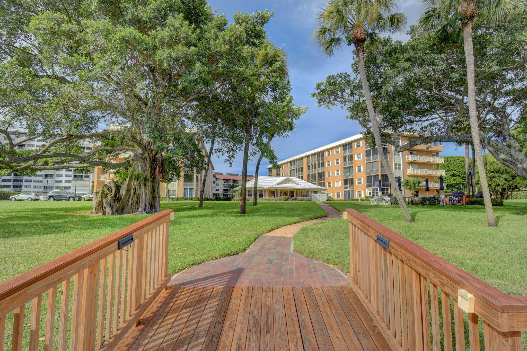 300 Golfview Road, Unit 407 North Palm Beach, FL 33408 - Photo 50 of 56 a view of a house with a yard