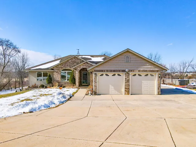 $585,000 | N1617 Carlin Road, Fort Atkinson, WI 53538