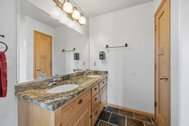 $585,000 | N1617 Carlin Road, Fort Atkinson, WI 53538