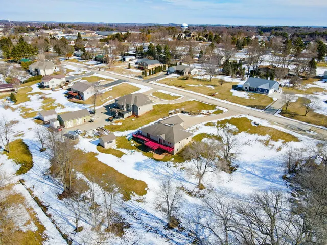 $585,000 | N1617 Carlin Road, Fort Atkinson, WI 53538