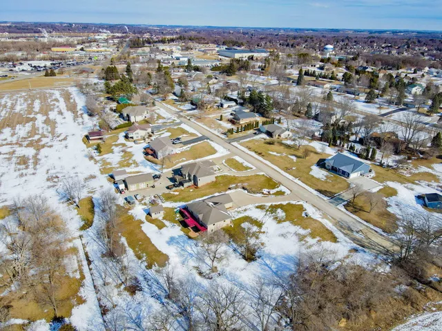 $585,000 | N1617 Carlin Road, Fort Atkinson, WI 53538