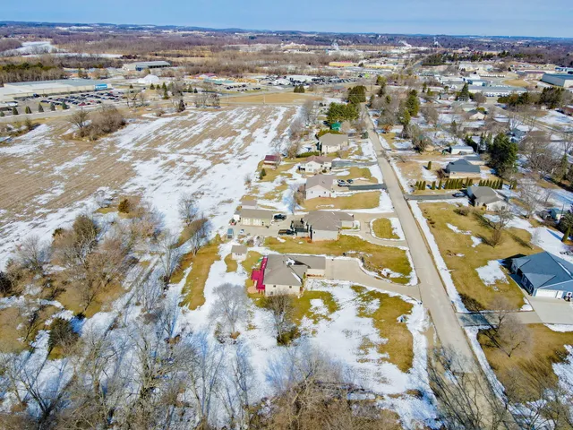 $585,000 | N1617 Carlin Road, Fort Atkinson, WI 53538