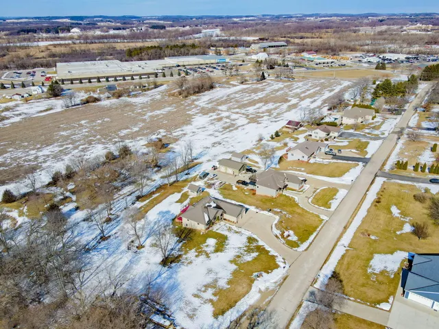 $585,000 | N1617 Carlin Road, Fort Atkinson, WI 53538