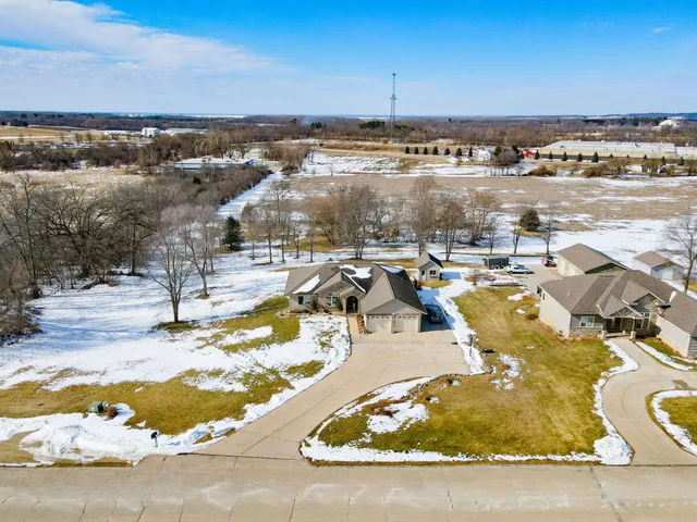 $585,000 | N1617 Carlin Road, Fort Atkinson, WI 53538
