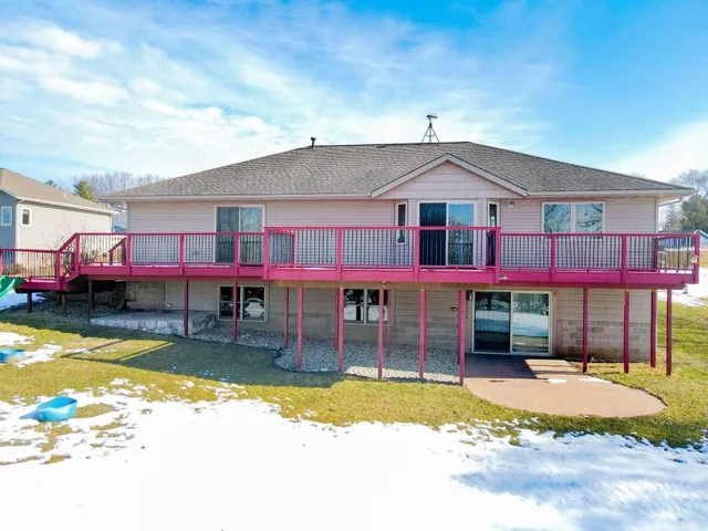 $585,000 | N1617 Carlin Road, Fort Atkinson, WI 53538