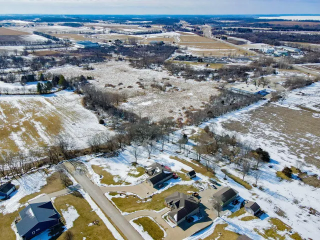 $585,000 | N1617 Carlin Road, Fort Atkinson, WI 53538