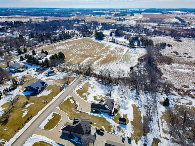 $585,000 | N1617 Carlin Road, Fort Atkinson, WI 53538