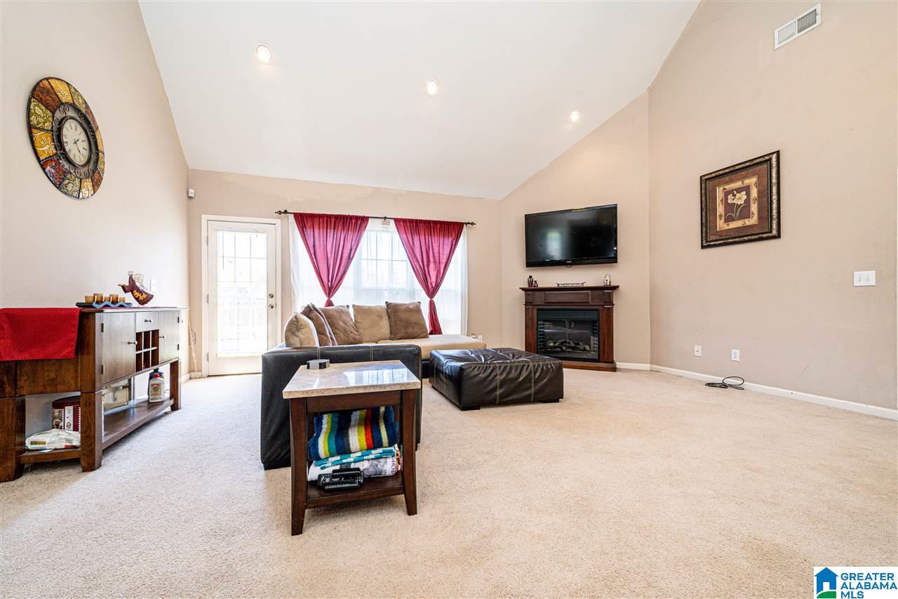 172 Addison Drive Calera, AL 35040 - Photo 2 of 24