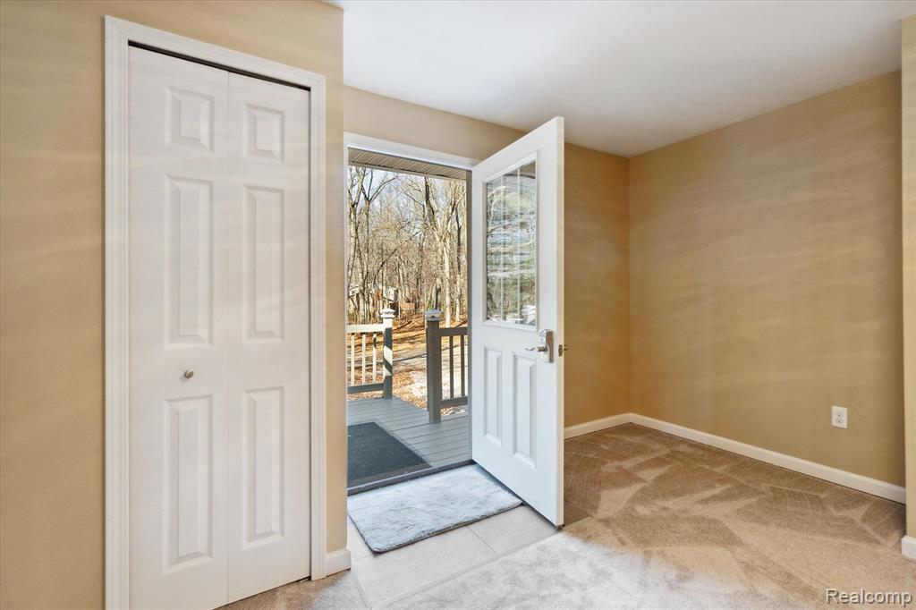 5245 Dutton Road Gregory, MI 48137 - Photo 4 of 58