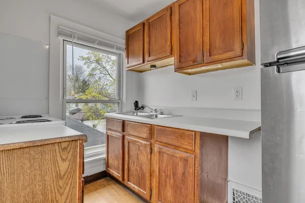 $300,000 | 955 West Cross Street, Ypsilanti, MI 48197