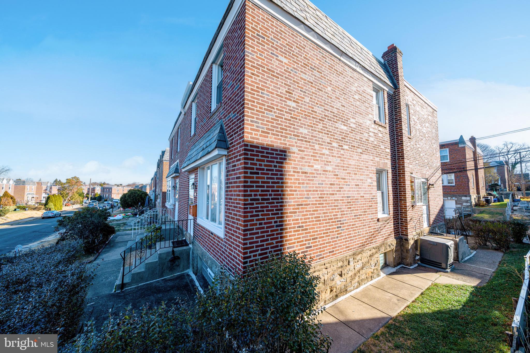 7409 Shisler Street Philadelphia, PA 19111 - Photo 26 of 27 a backyard of a house with seating space